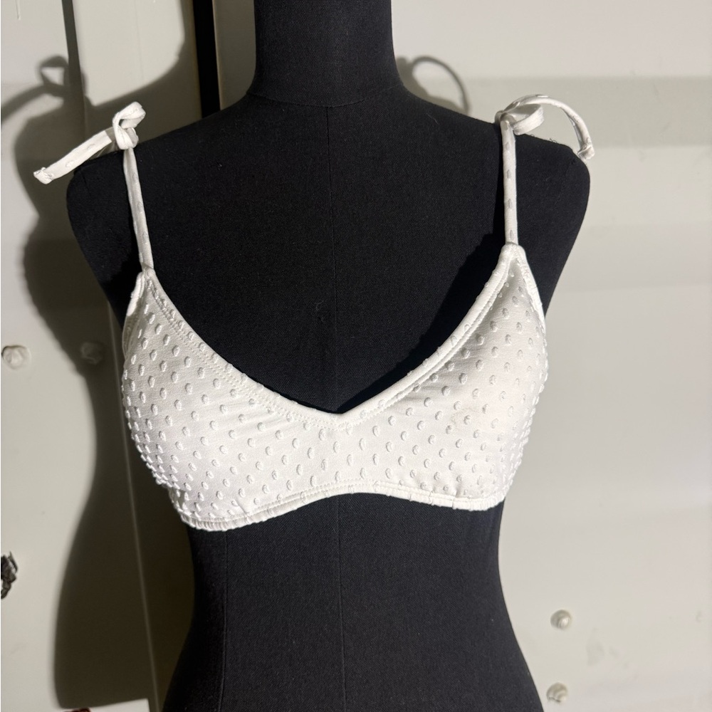 Xhilaration White Textured Bikini Top